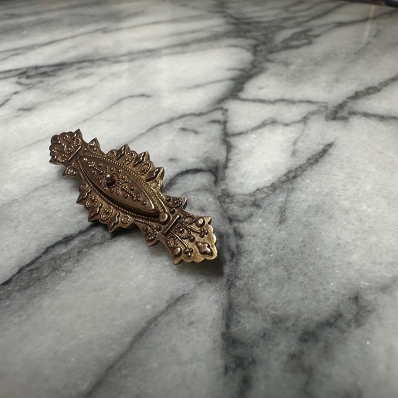 Antique 9k Gold Etruscan Hidden Locket Brooch - Picture 3 of 7